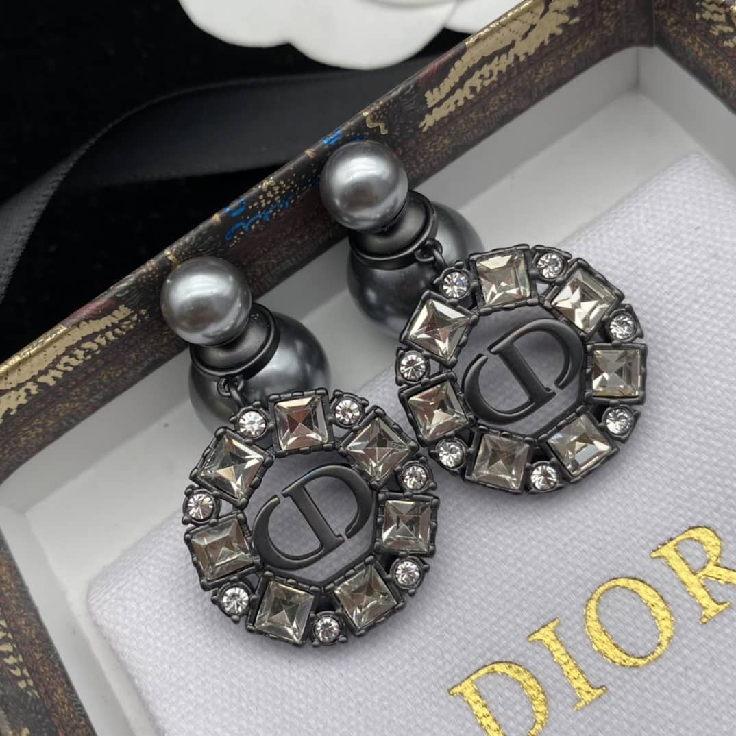Luxury Chr1st1an D10r Classic AAA+ Earring