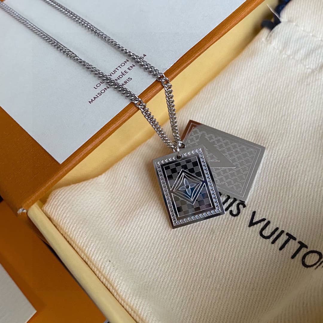 Fake L0vis Vvtt0n Logo Necklace