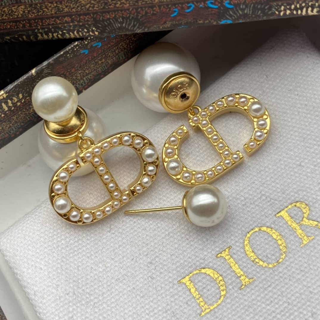 Luxury Chr1st1an D10r Classic AAA+ Earring