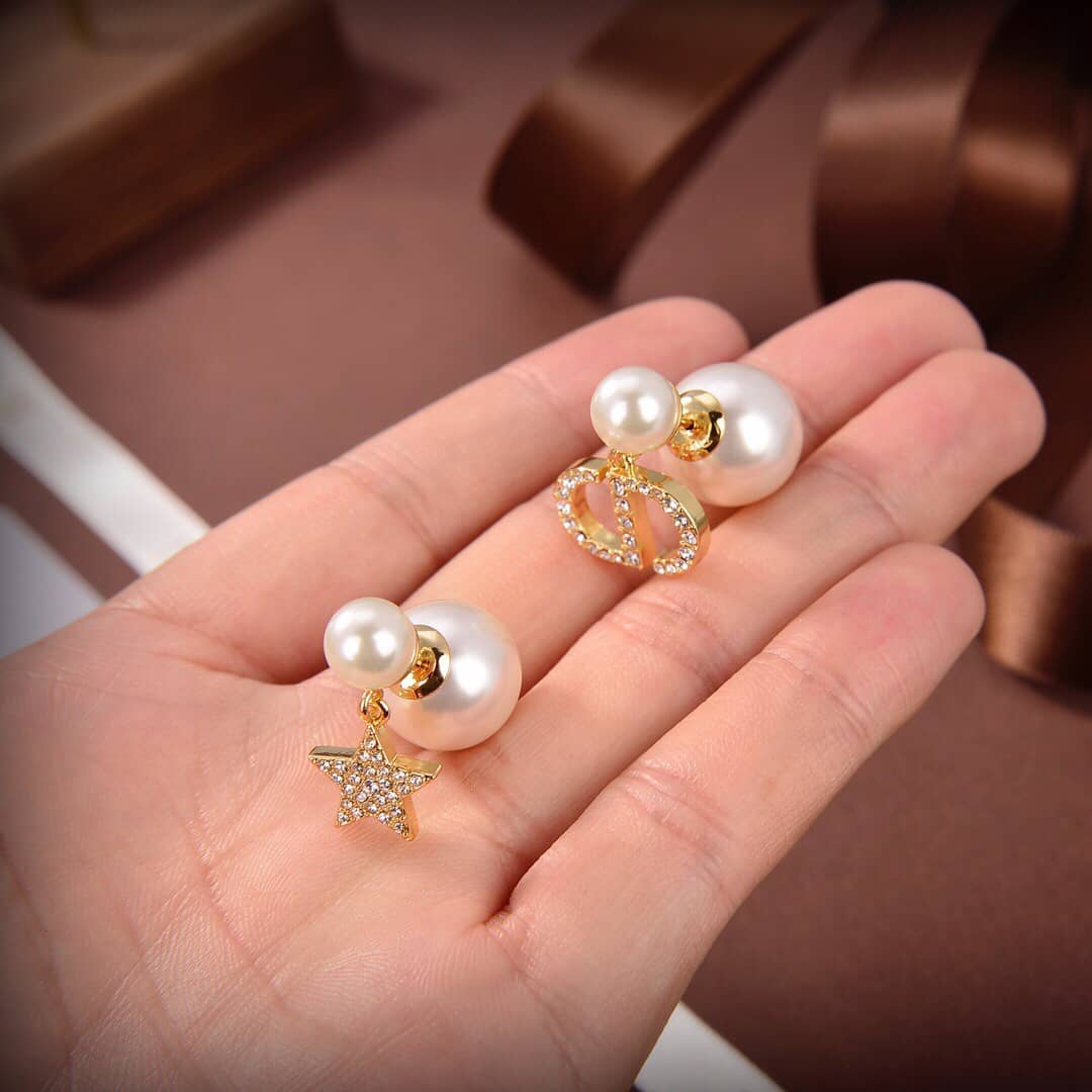 Wholesale Chr1st1an D10r Logo Earring