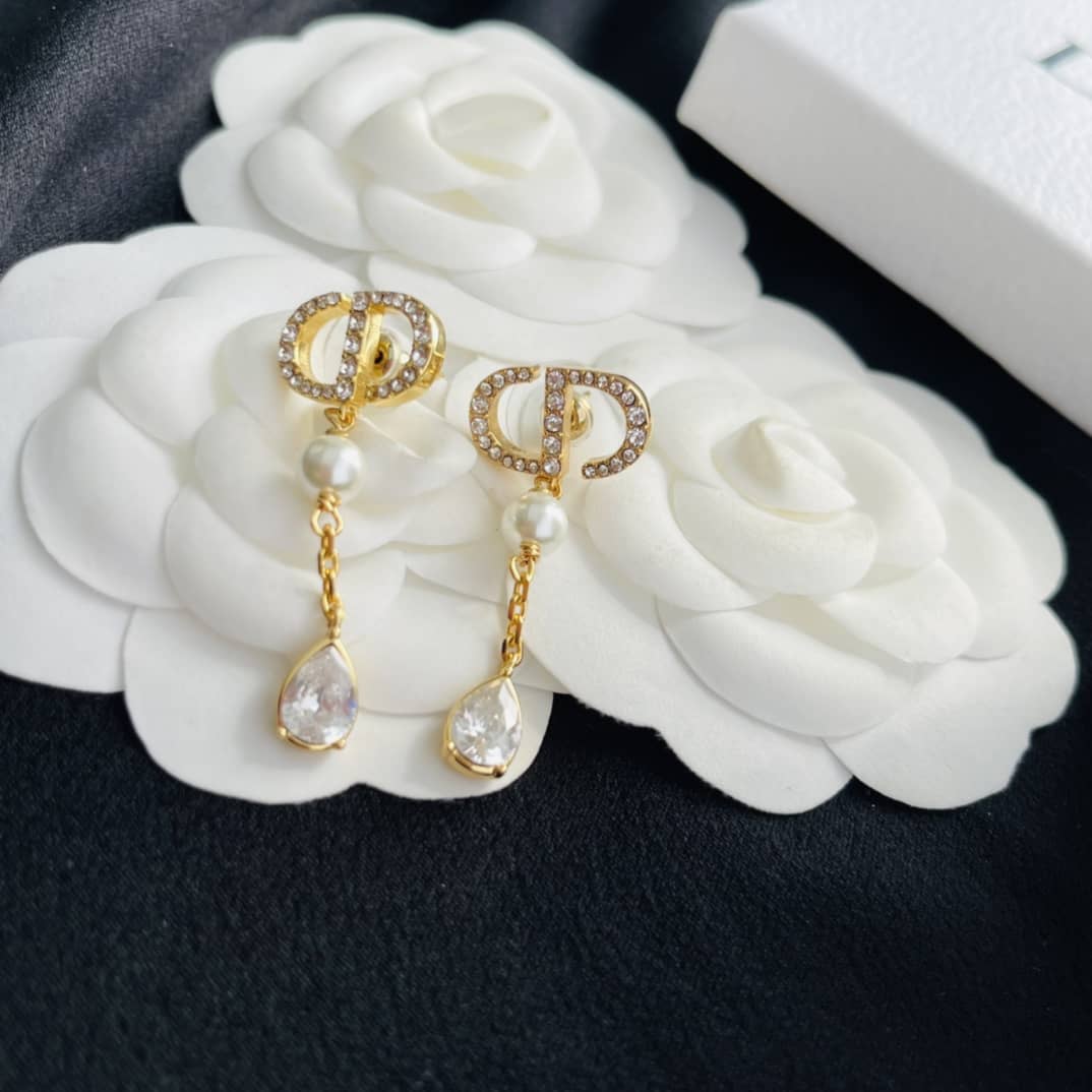 Luxury Chr1st1an D10r Classic AAA+ Earring