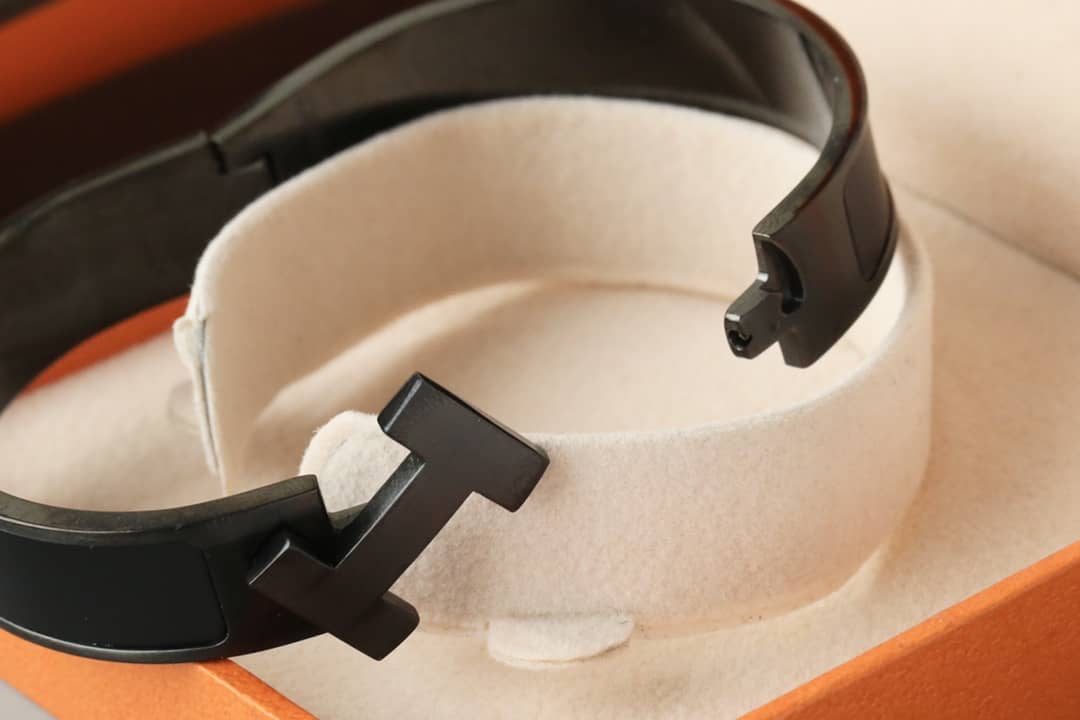 H**me5 Bracelet First Copy