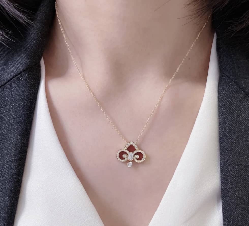 7 Star T*f*ny Necklace