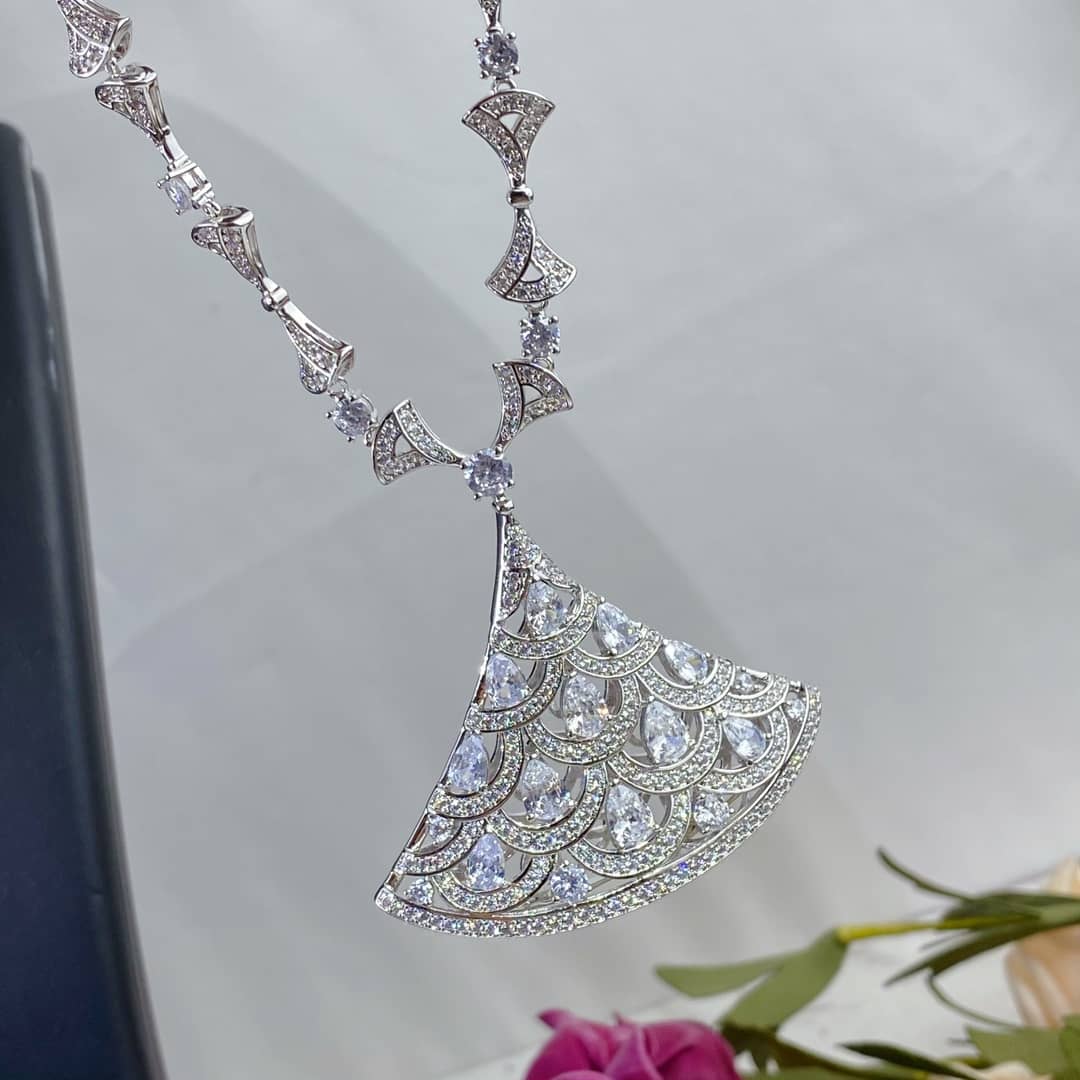 Bv1g*ai Necklace For Sale