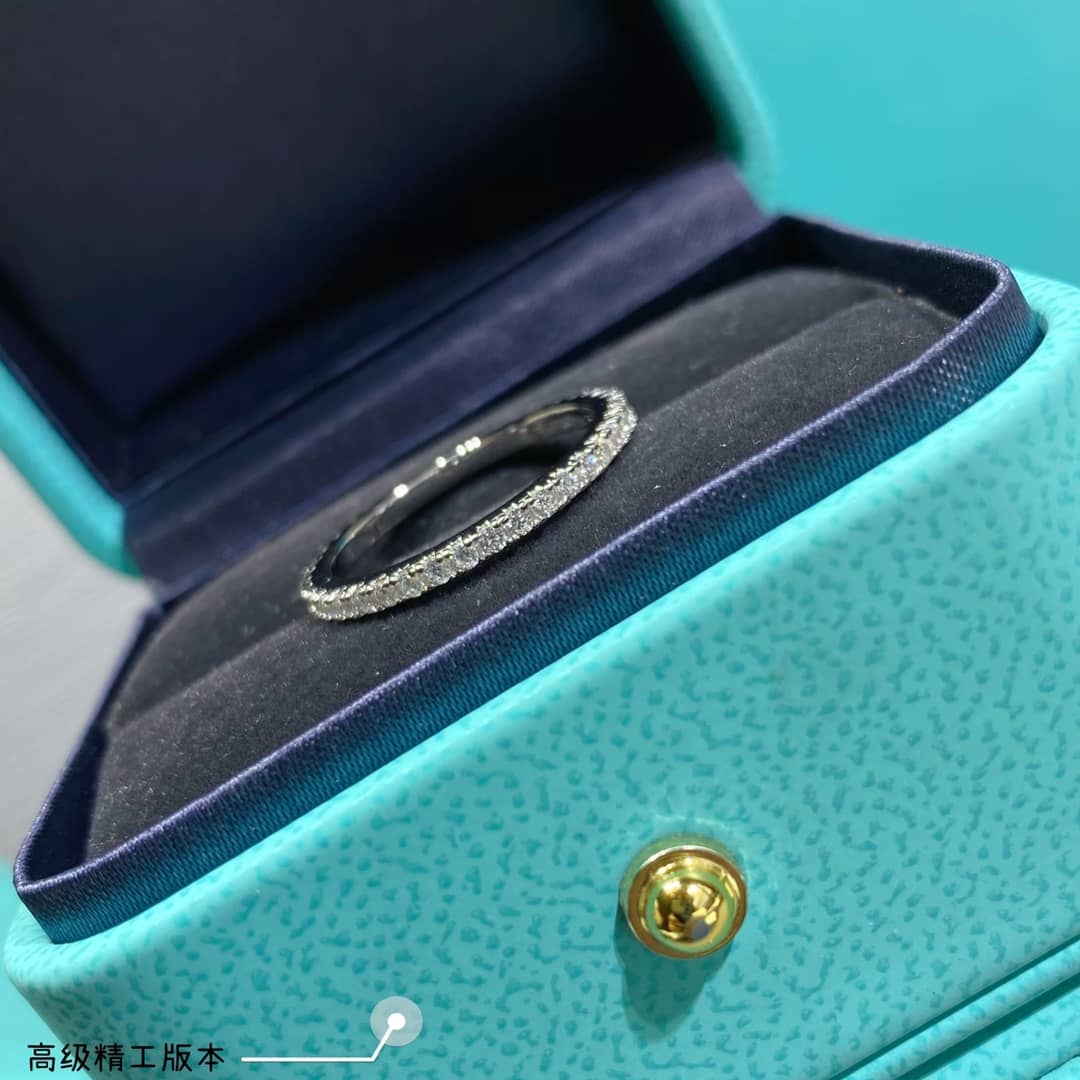 Luxury T*f*ny Classic AAA+ Ring