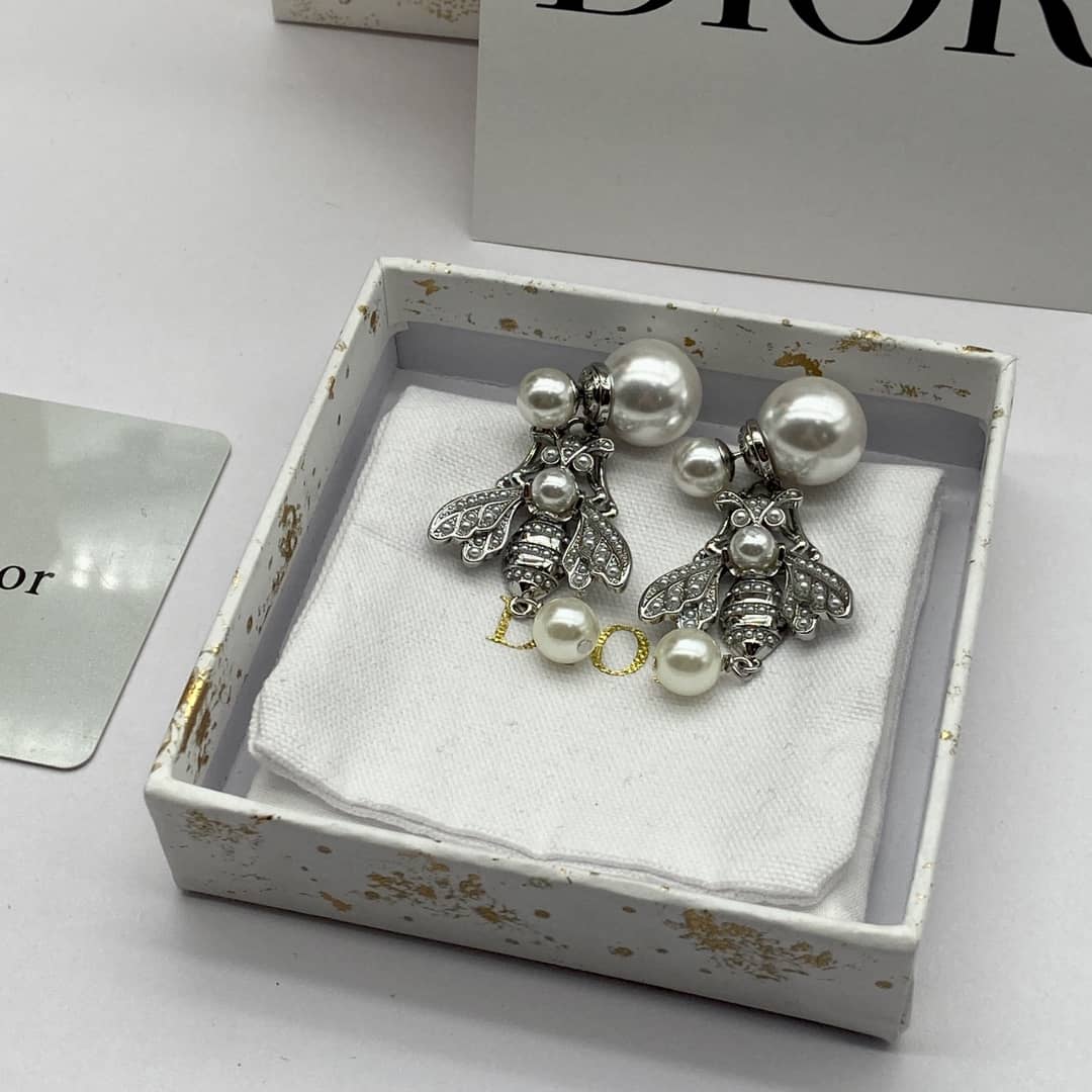 Top Quality Chr1st1an D10r Earring