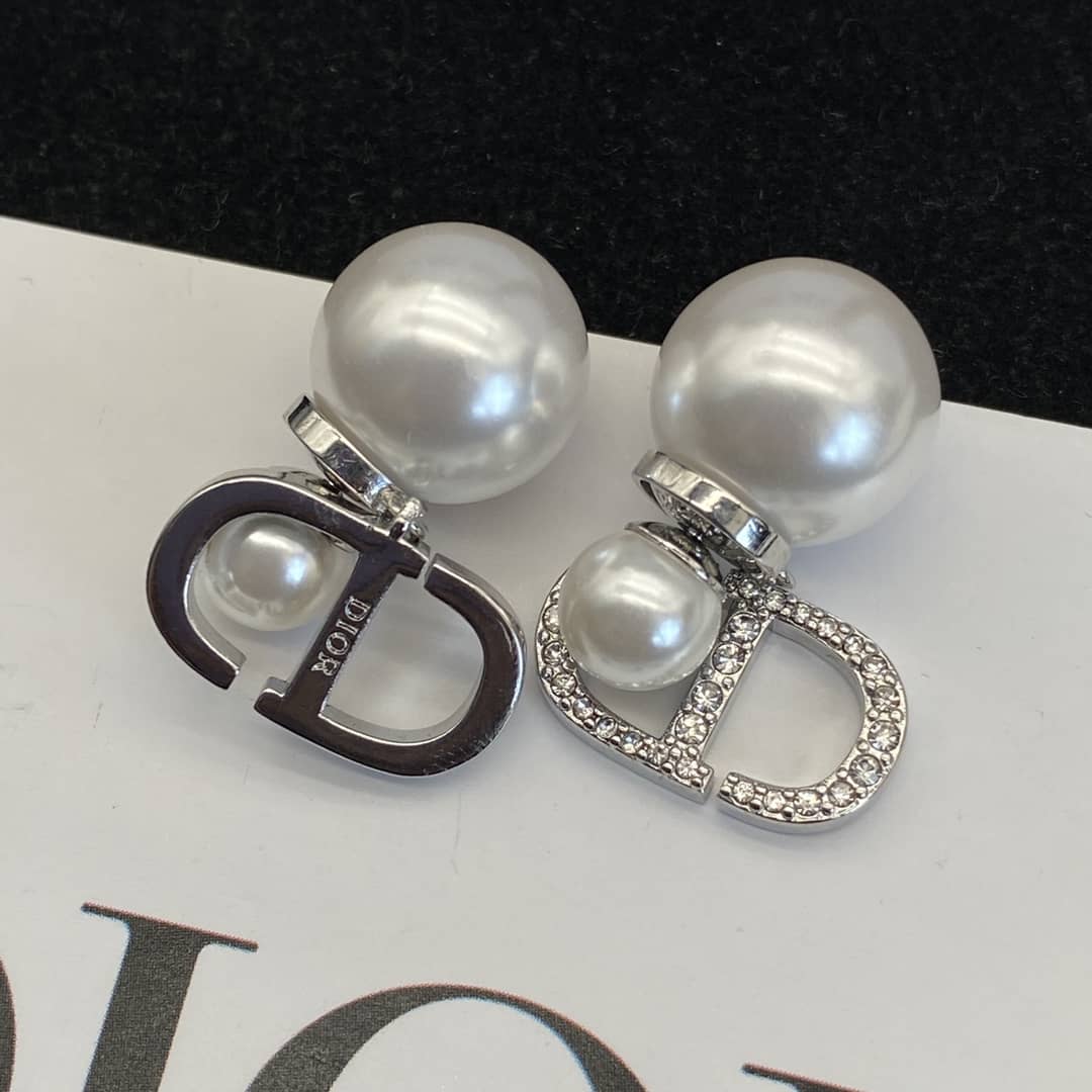 Wholesale Chr1st1an D10r AAA+ Earring