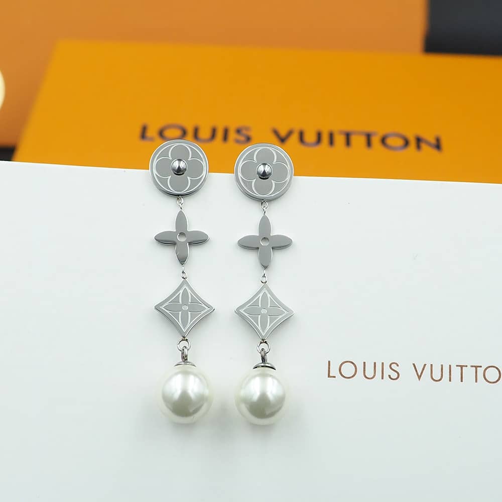 Fake L0vis Vvtt0n Logo Earring