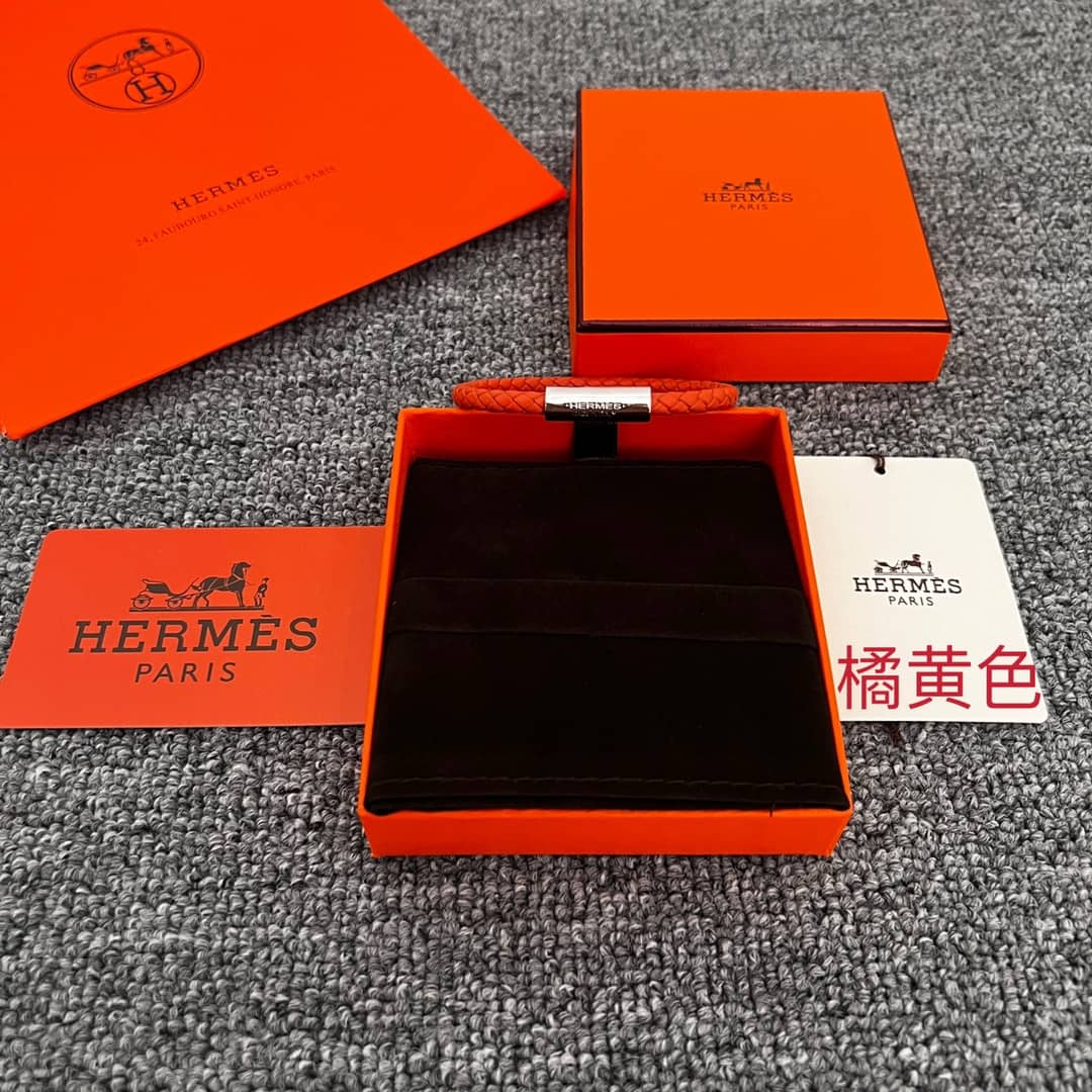 H**me5 Bracelet First Copy