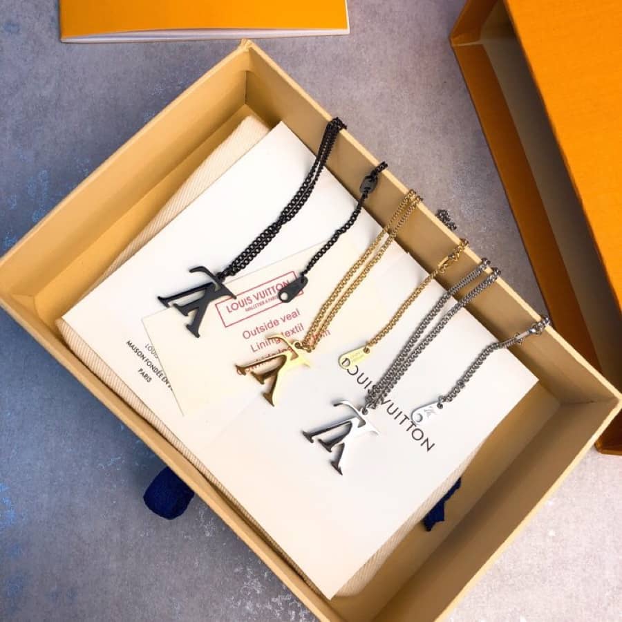 L0vis Vvtt0n Necklace First Copy