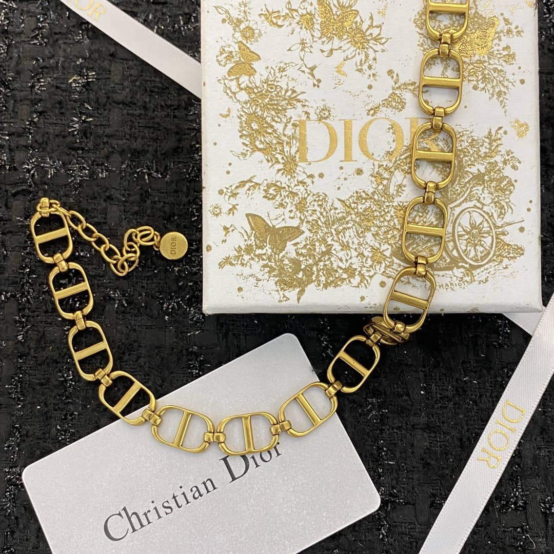 7 Star Chr1st1an D10r Necklace