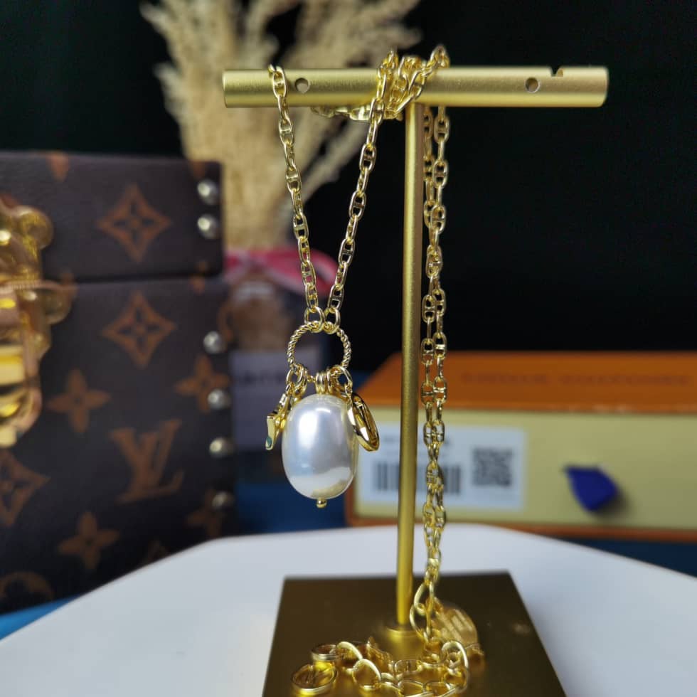 Replica L0vis Vvtt0n Necklace