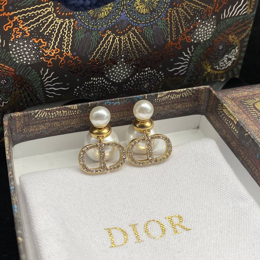 Top Quality Chr1st1an D10r Earring