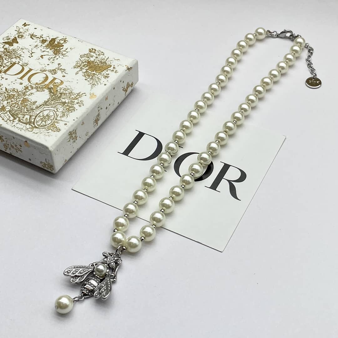 Best Chr1st1an D10r Classic Necklace