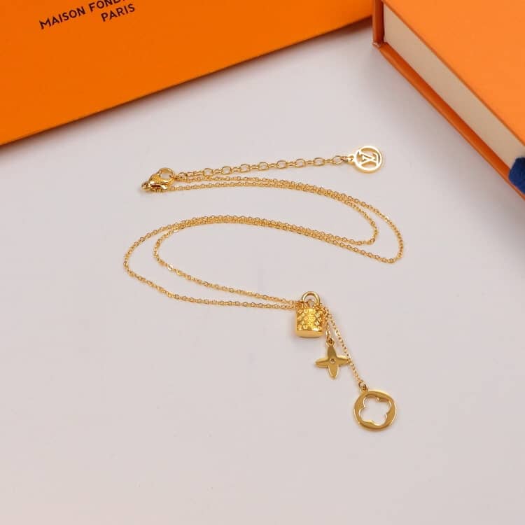 Knockoff L0vis Vvtt0n Logo Necklace