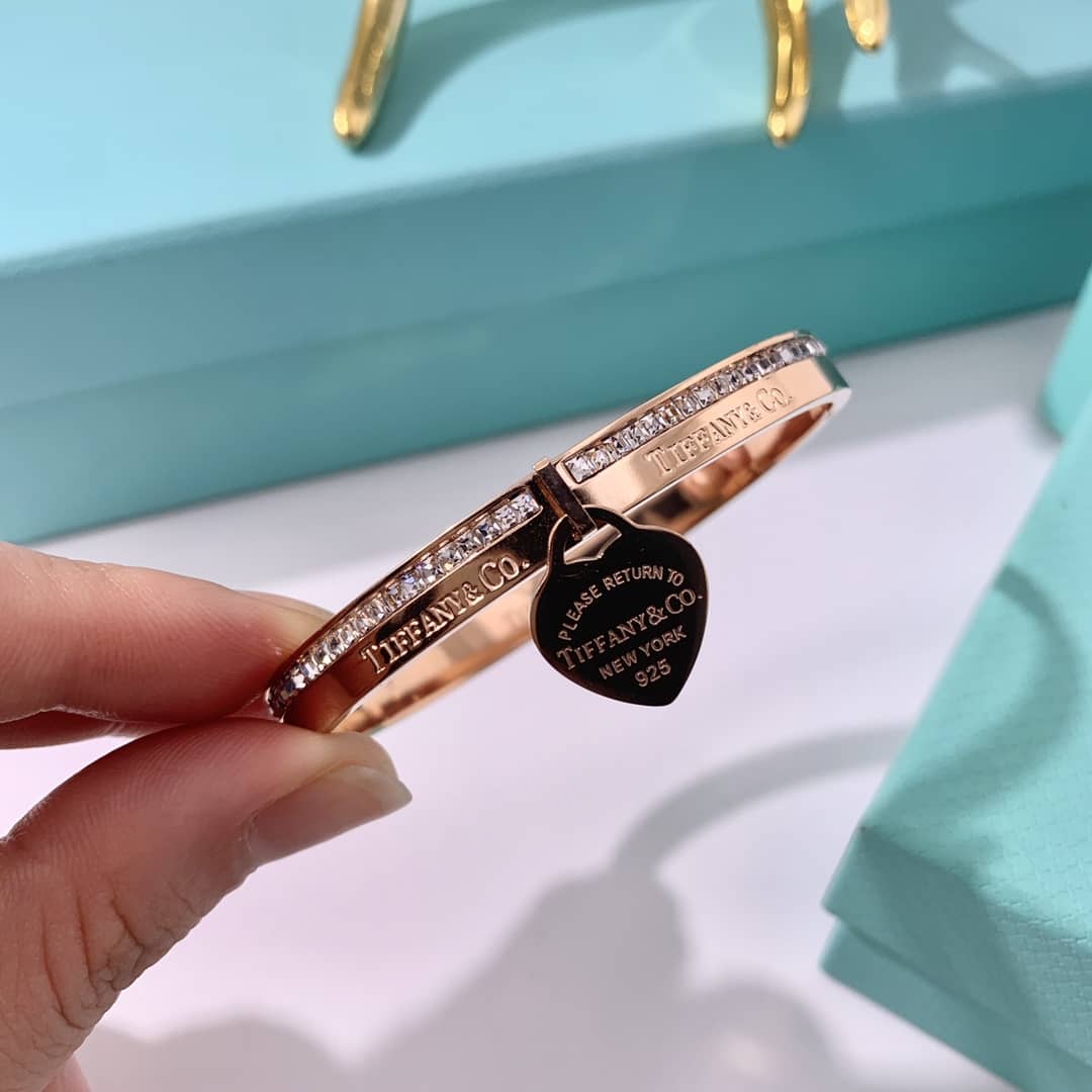 T*f*ny Bracelet Copy