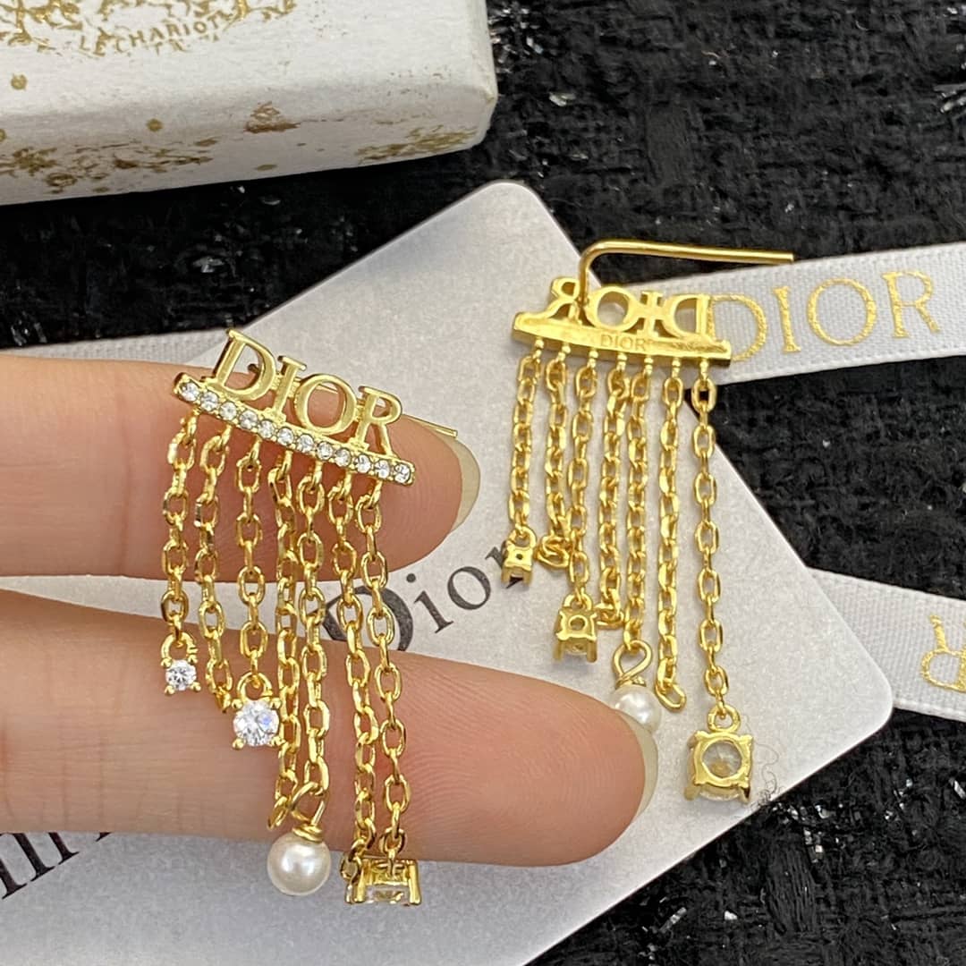 7 Star Chr1st1an D10r Earring