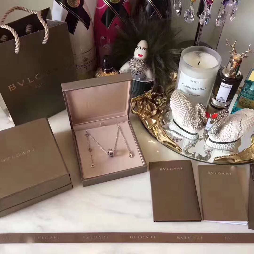 Fake Bv1g*ai Logo Necklace