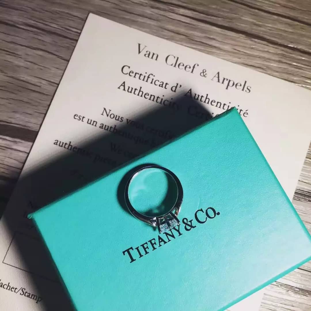 Luxury T*f*ny Classic AAA+ Ring