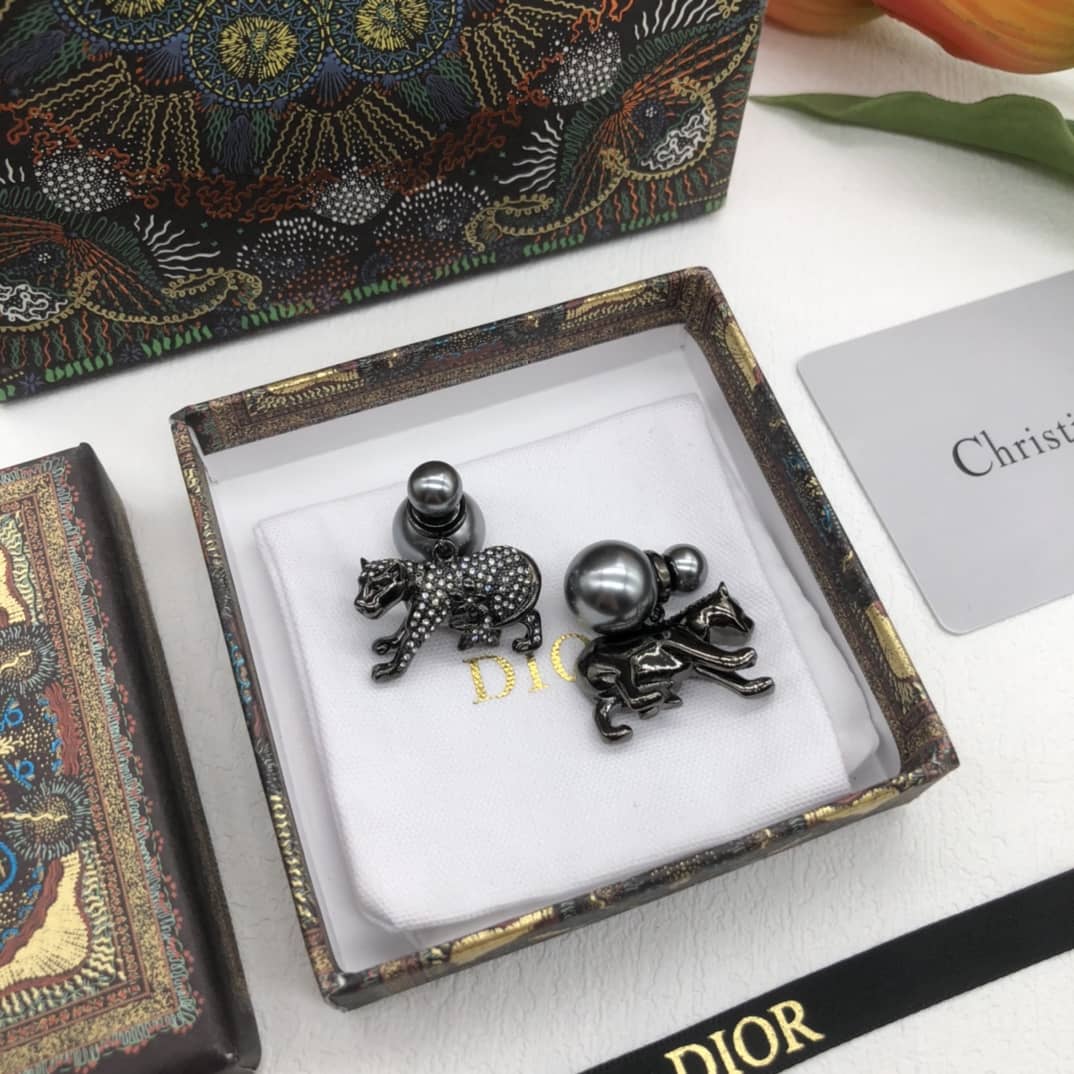 Cheap Chr1st1an D10r Earring