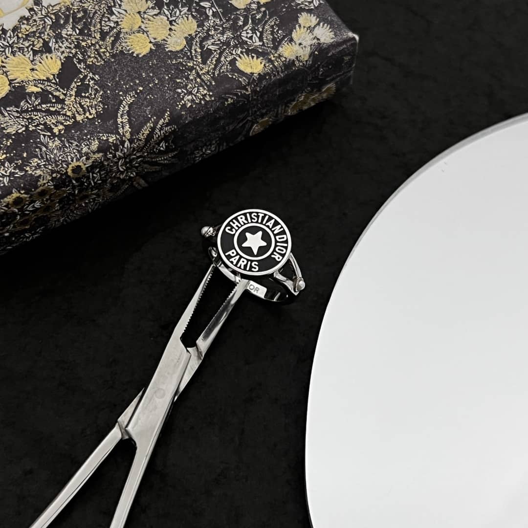 Best Chr1st1an D10r Classic Ring