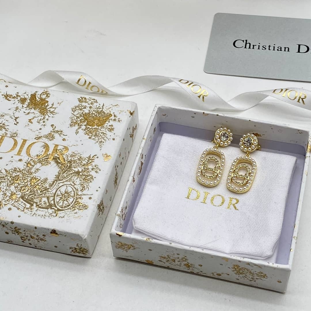 Top Quality Chr1st1an D10r Earring