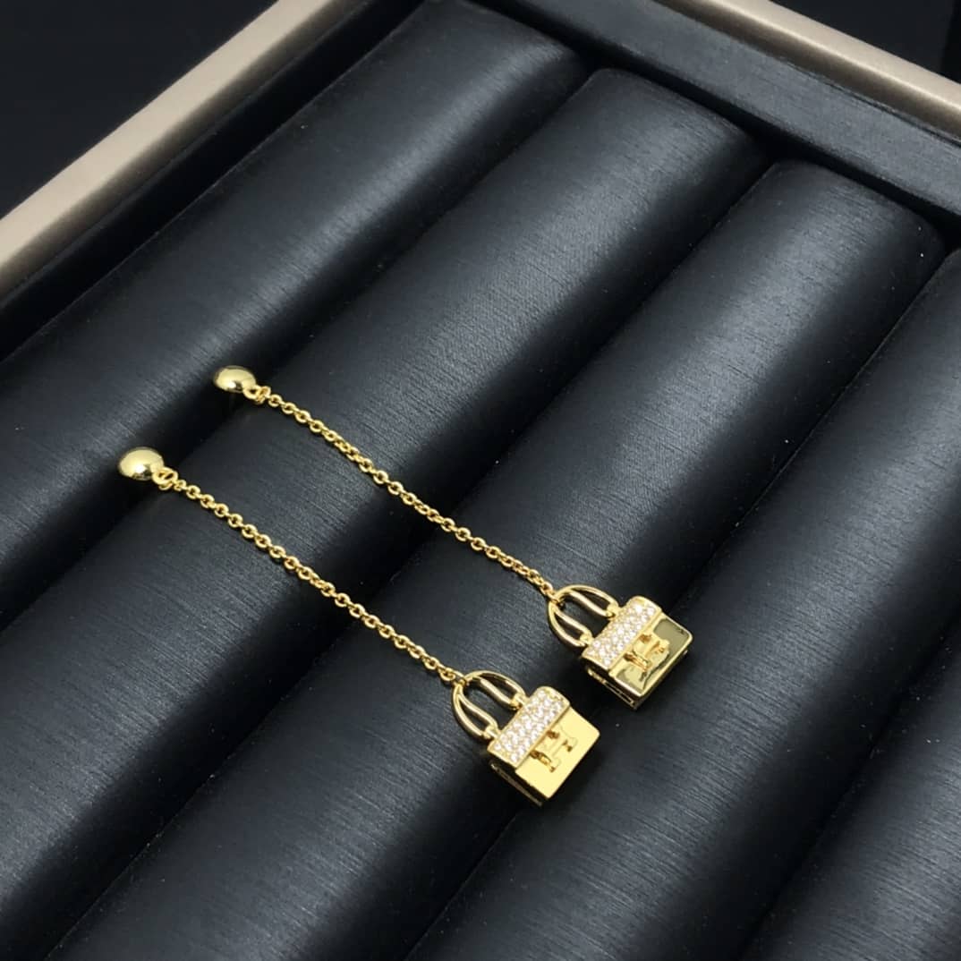 Fake H**me5 Logo Earring