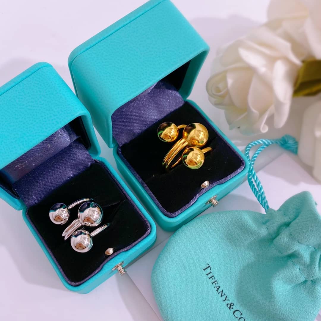 Knockoff T*f*ny Logo Ring