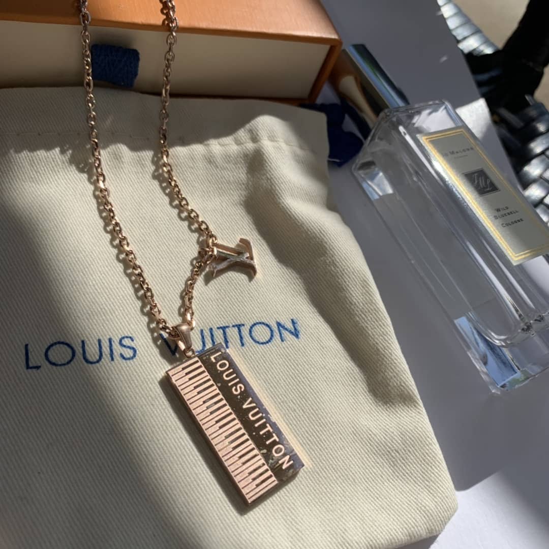Top Quality L0vis Vvtt0n Necklace