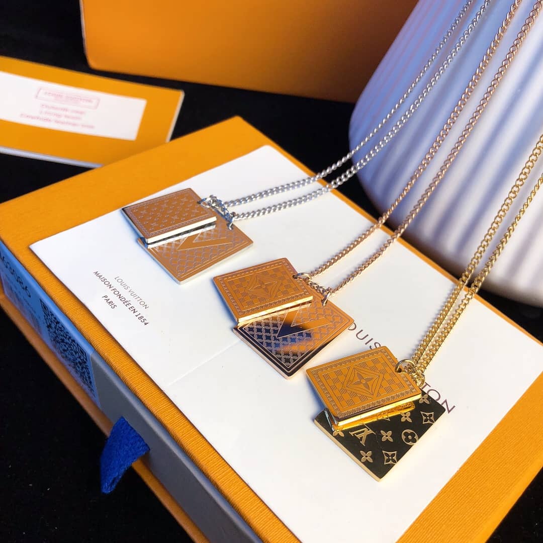 L0vis Vvtt0n Necklace First Copy