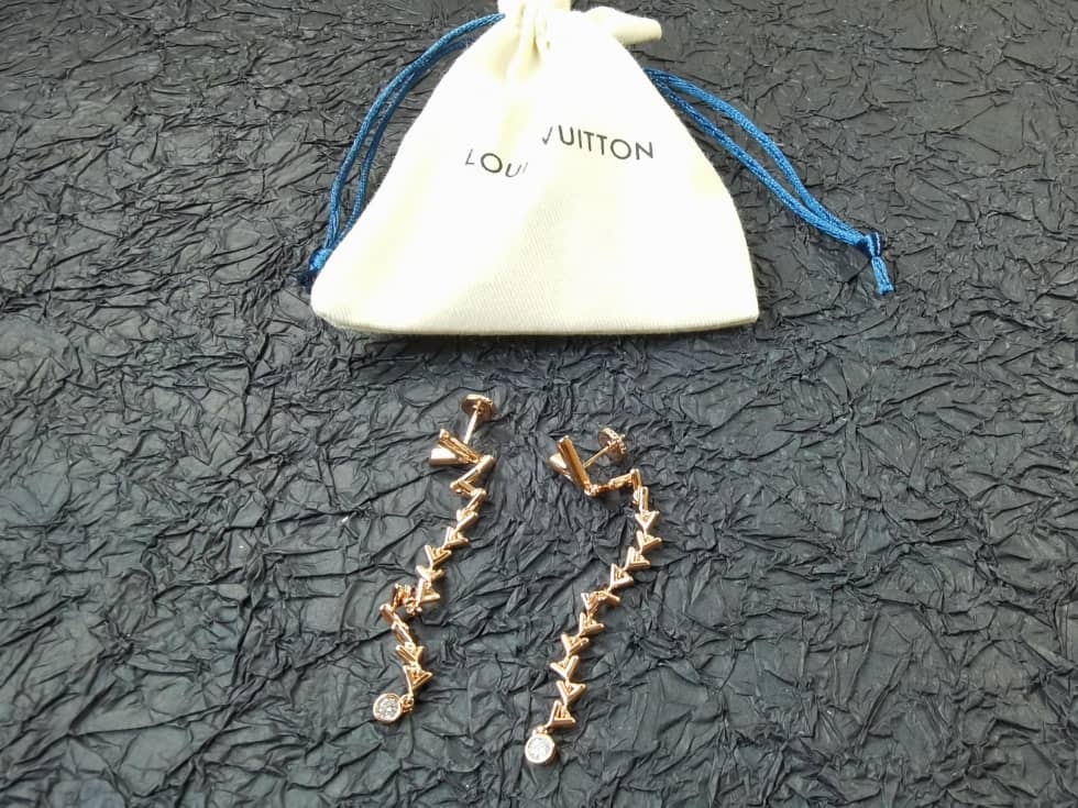 Replica L0vis Vvtt0n Earring