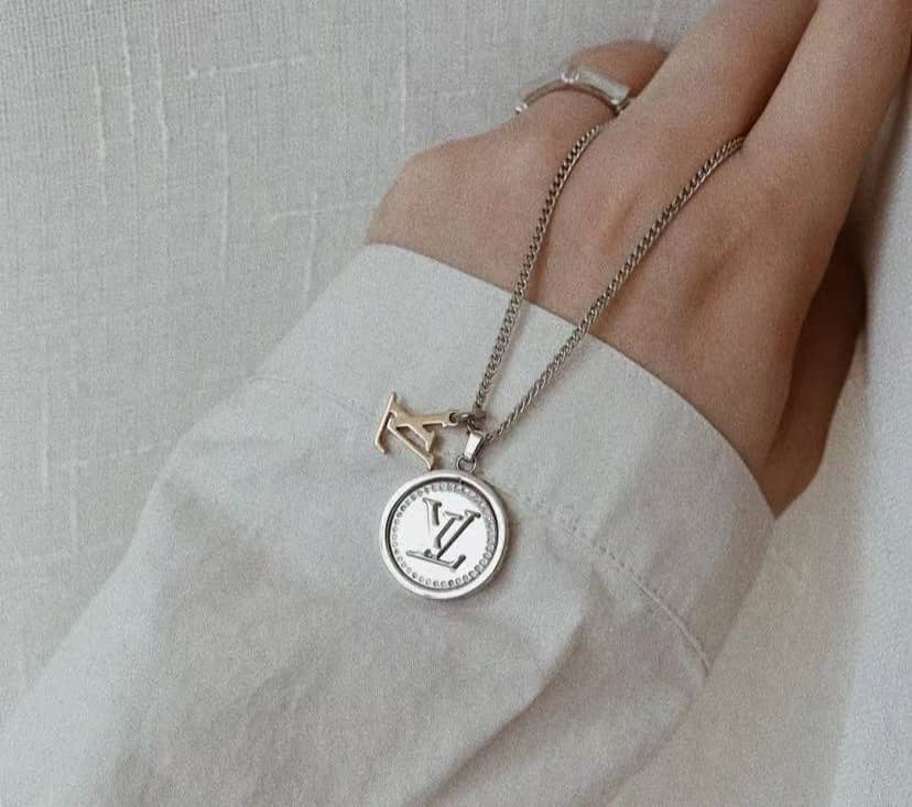 Luxury L0vis Vvtt0n Classic AAA+ Necklace