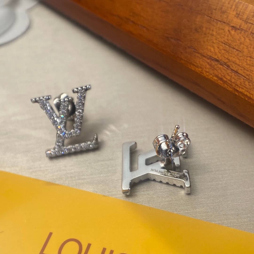 High Quality L0vis Vvtt0n Earring