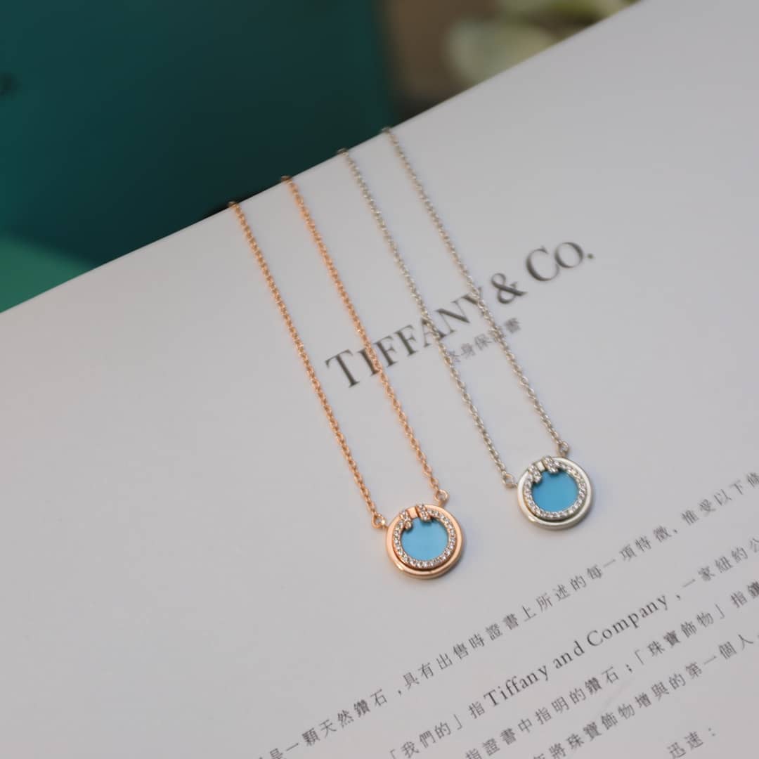 T*f*ny Necklace For Sale