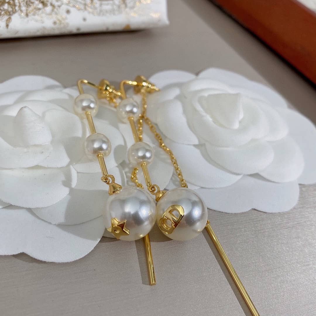 Luxury Chr1st1an D10r Classic AAA+ Earring