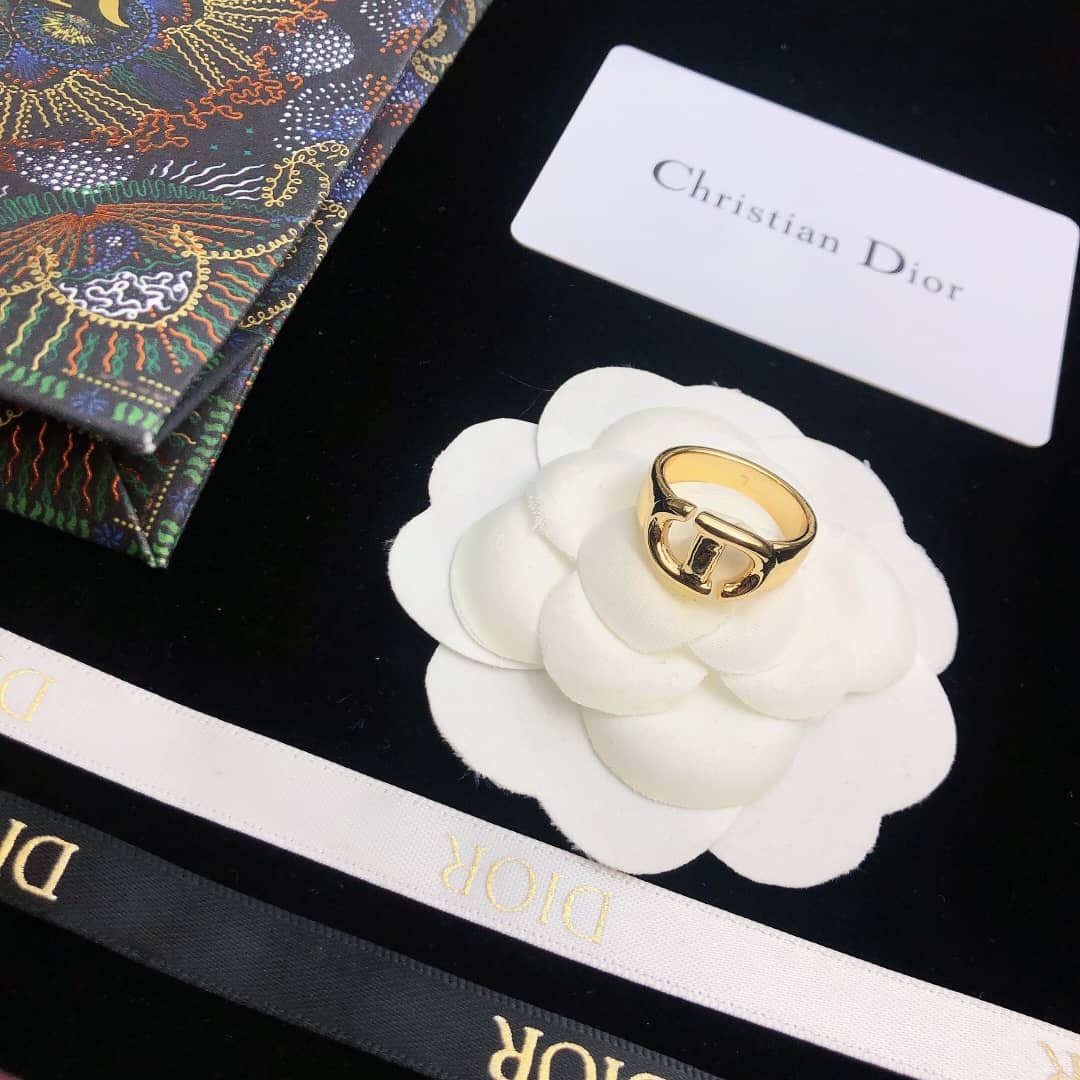 Fake Chr1st1an D10r Logo Ring