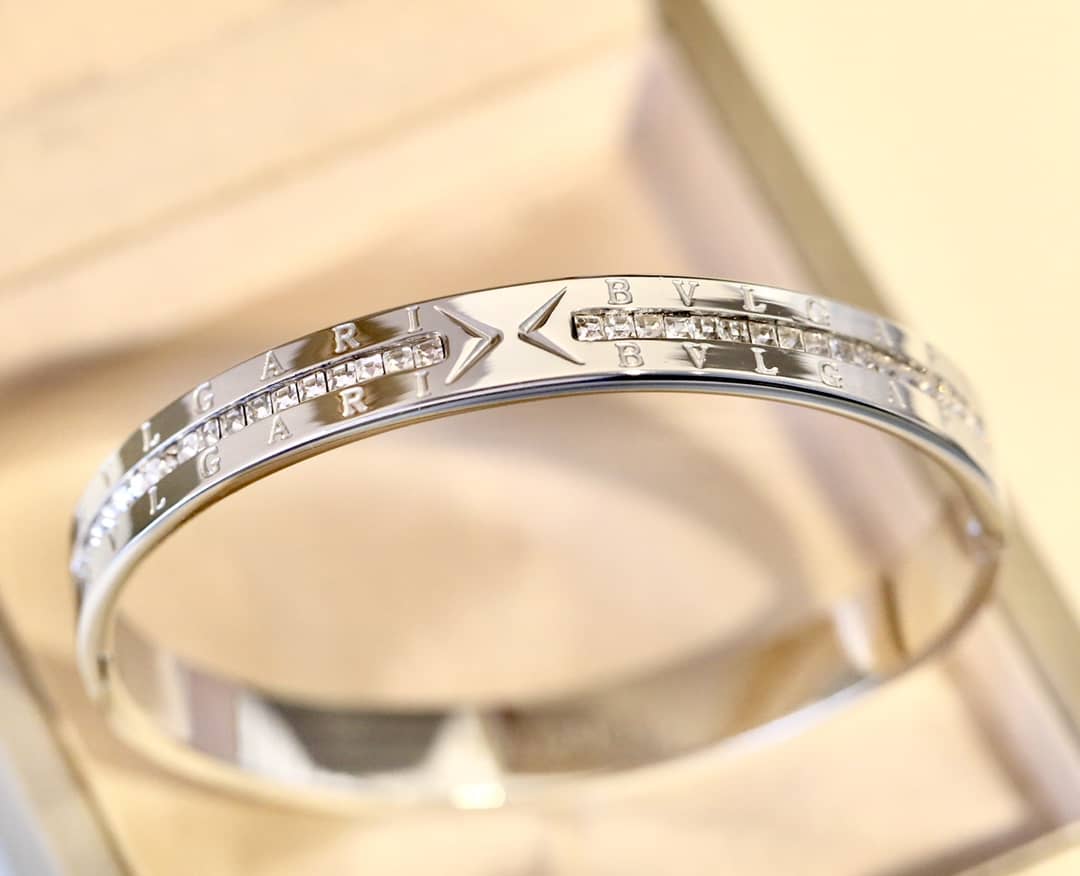 Knockoff Bv1g*ai Logo Bracelet