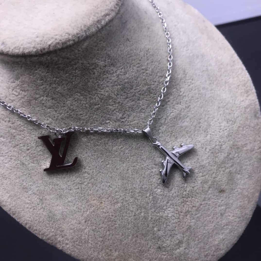 Knockoff L0vis Vvtt0n Logo Necklace