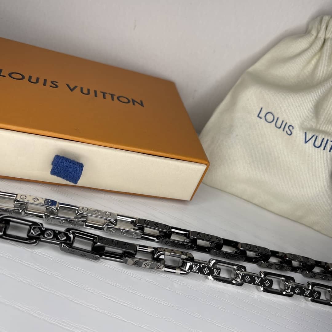 7 Star L0vis Vvtt0n Necklace