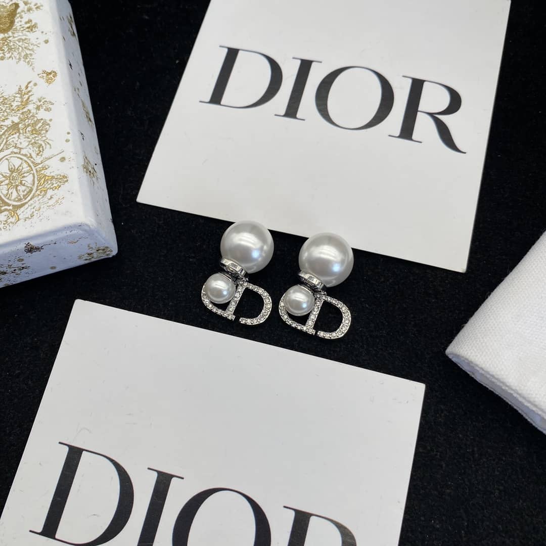 Wholesale Chr1st1an D10r AAA+ Earring