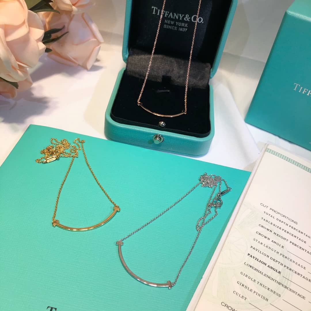 Knockoff T*f*ny Logo Necklace