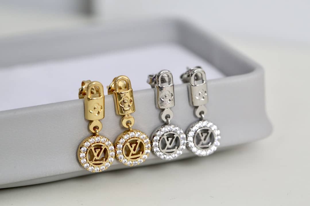 High Quality L0vis Vvtt0n Earring