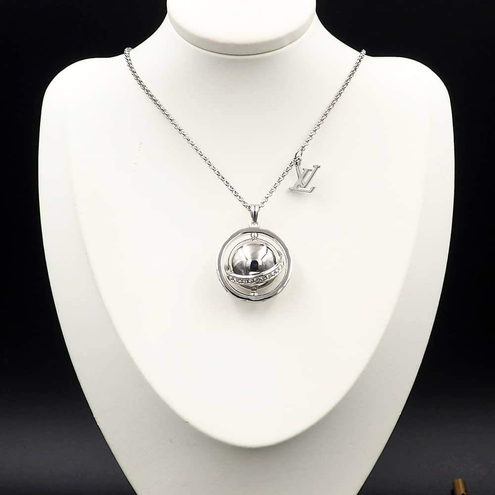 7 Star L0vis Vvtt0n Necklace