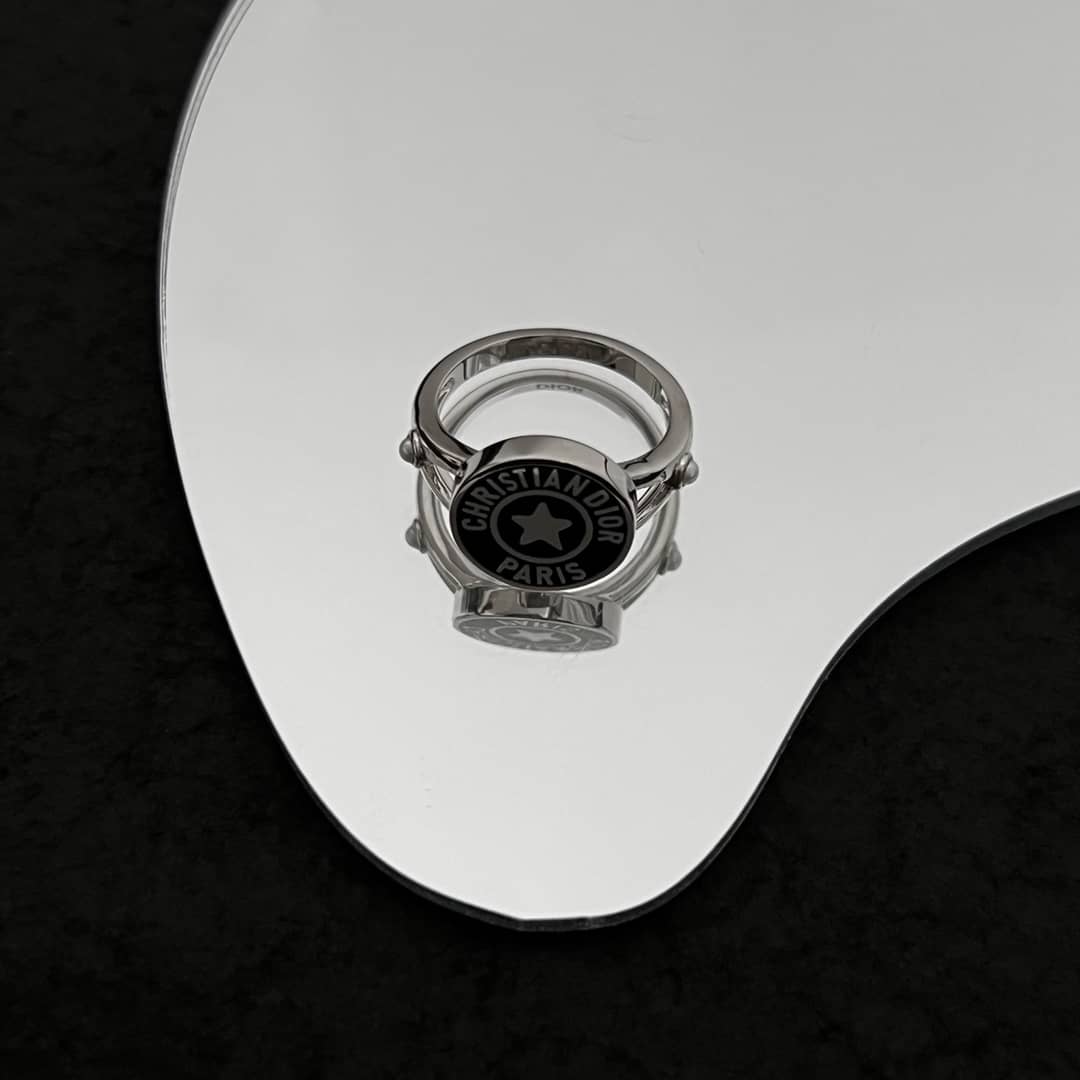 Best Chr1st1an D10r Classic Ring