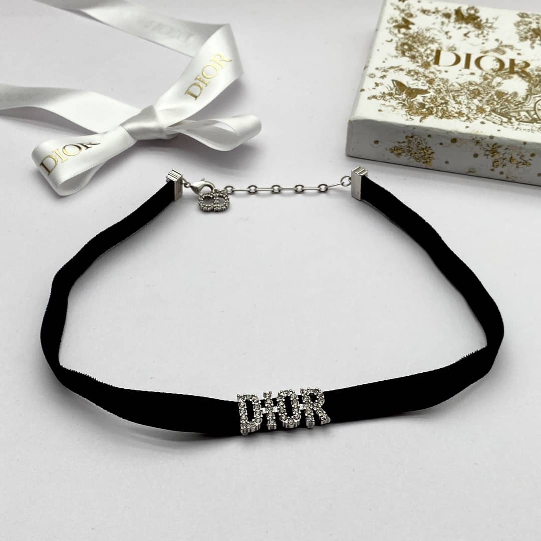 7 Star Chr1st1an D10r Necklace