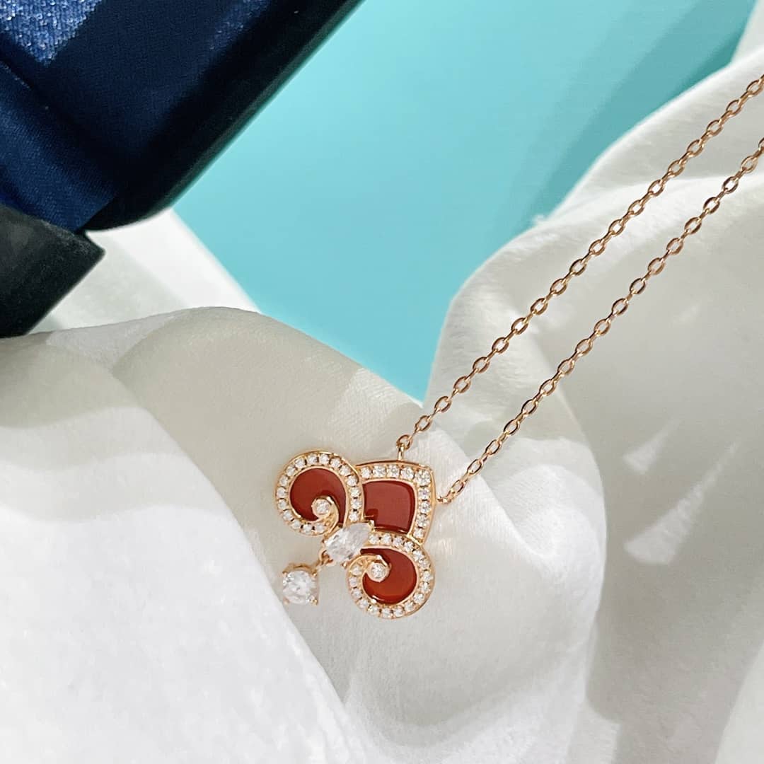 7 Star T*f*ny Necklace