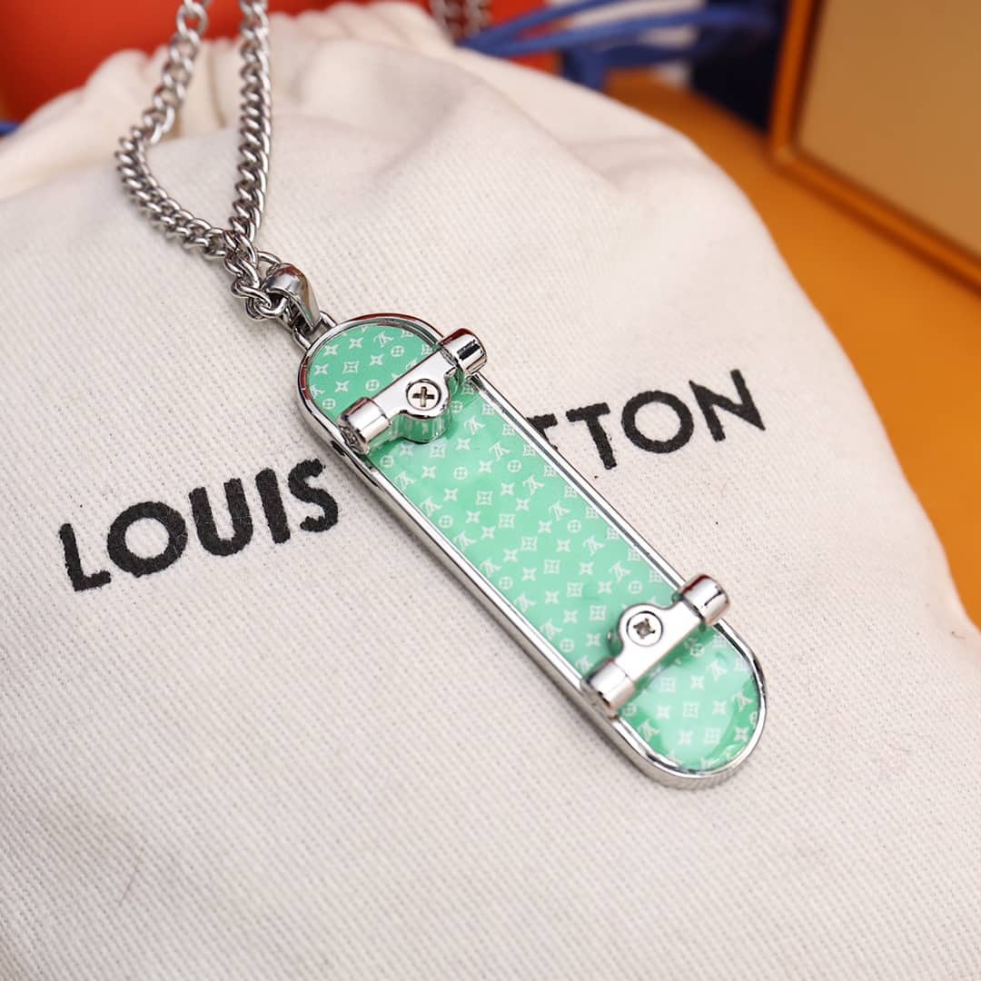 Cheap L0vis Vvtt0n Necklace