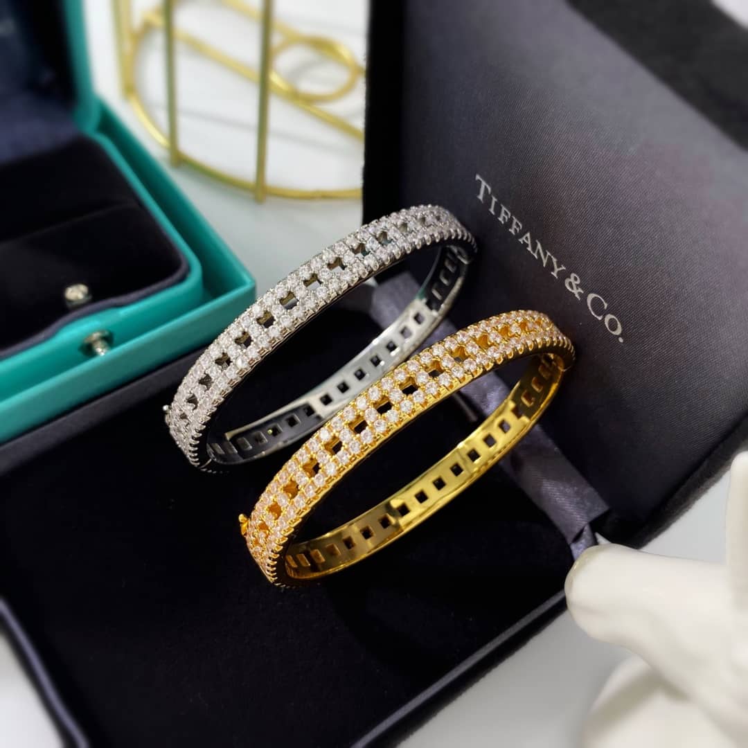 T*f*ny Bracelet First Copy