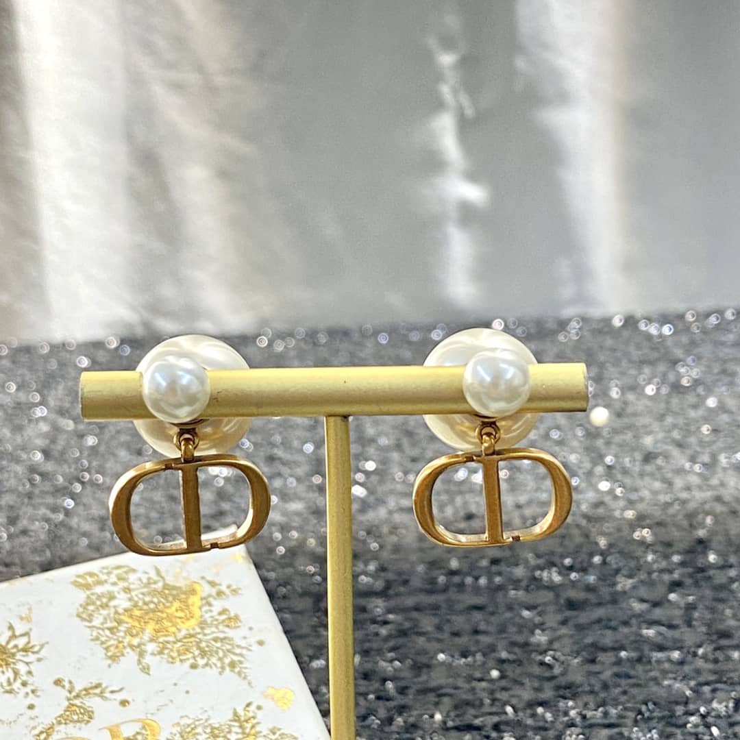 Top Quality Chr1st1an D10r Earring