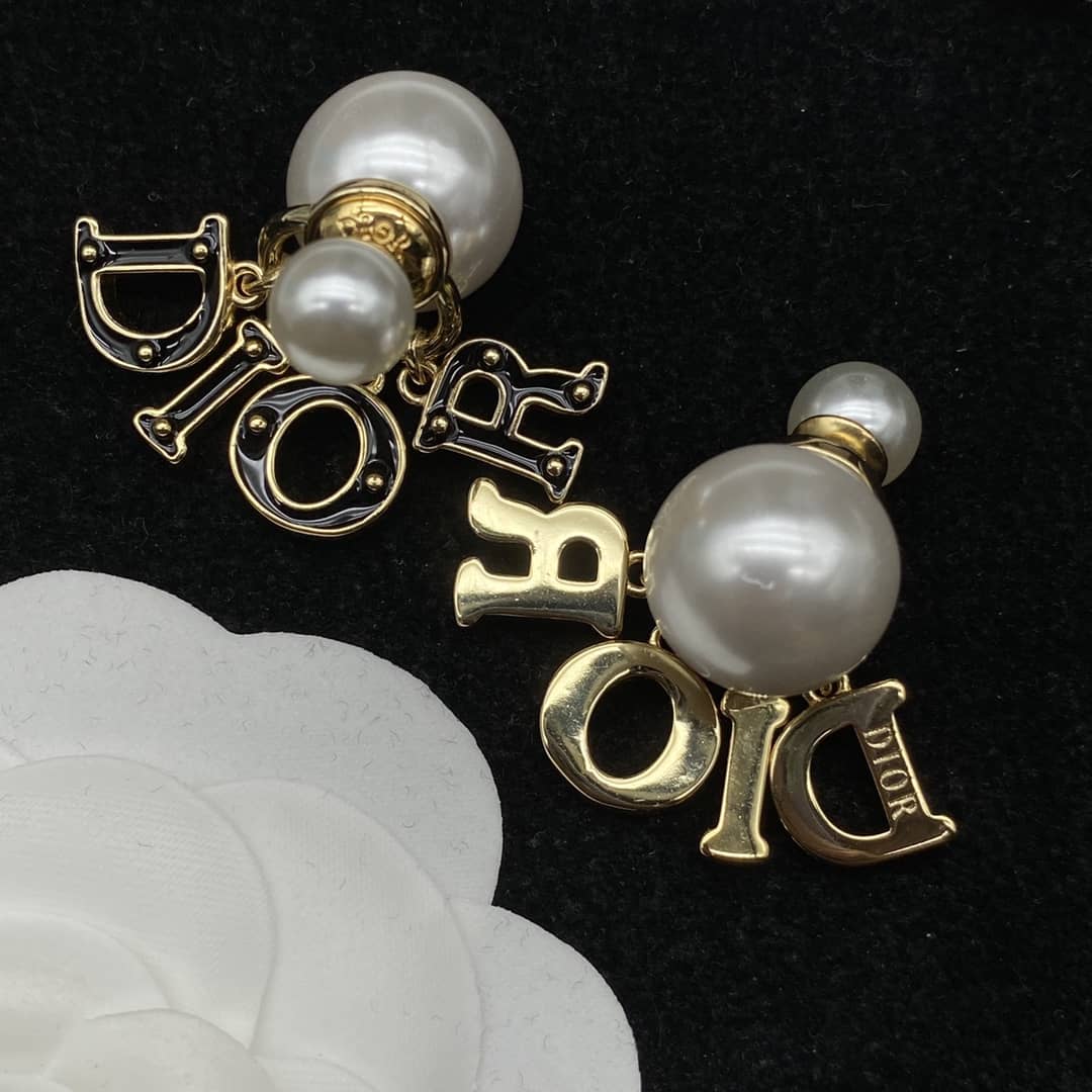 7 Star Chr1st1an D10r Earring